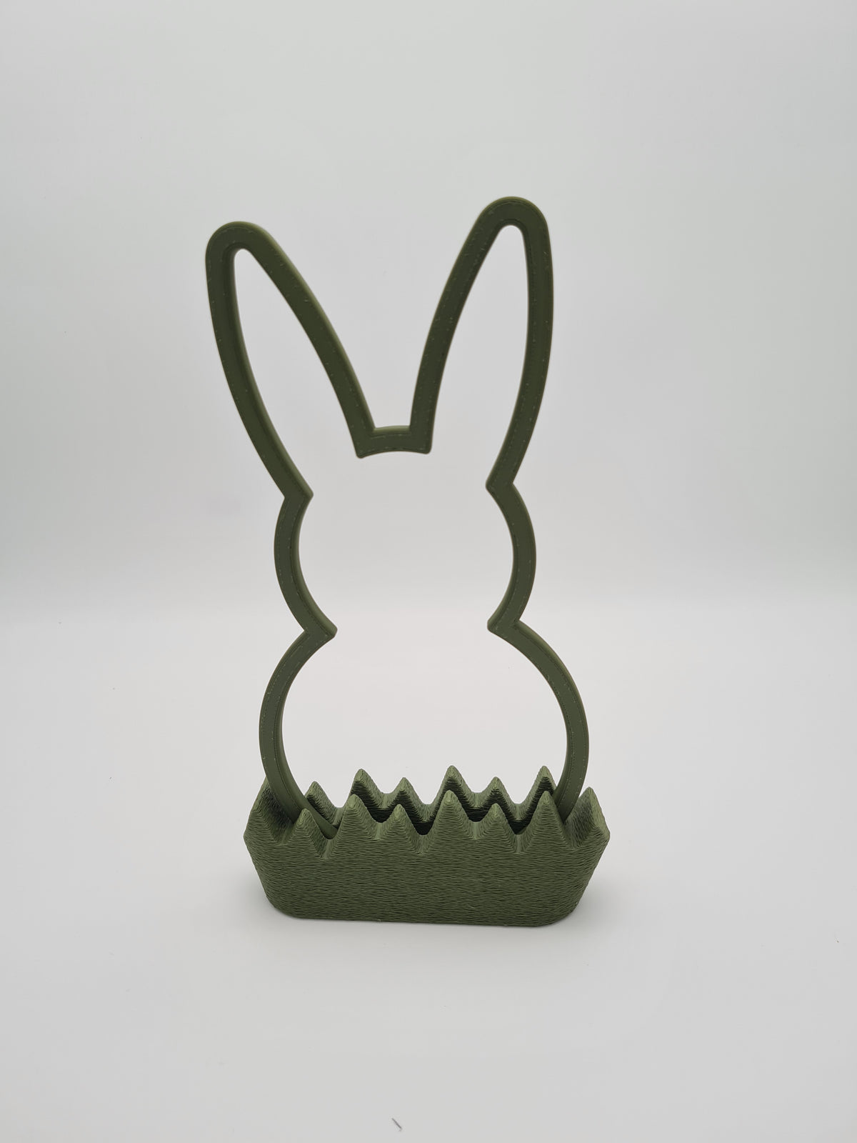 Osterhase „Outline“ groß in Dark Green mit Sockel in Dark Green – 3D-Druck aus PLA von print3design