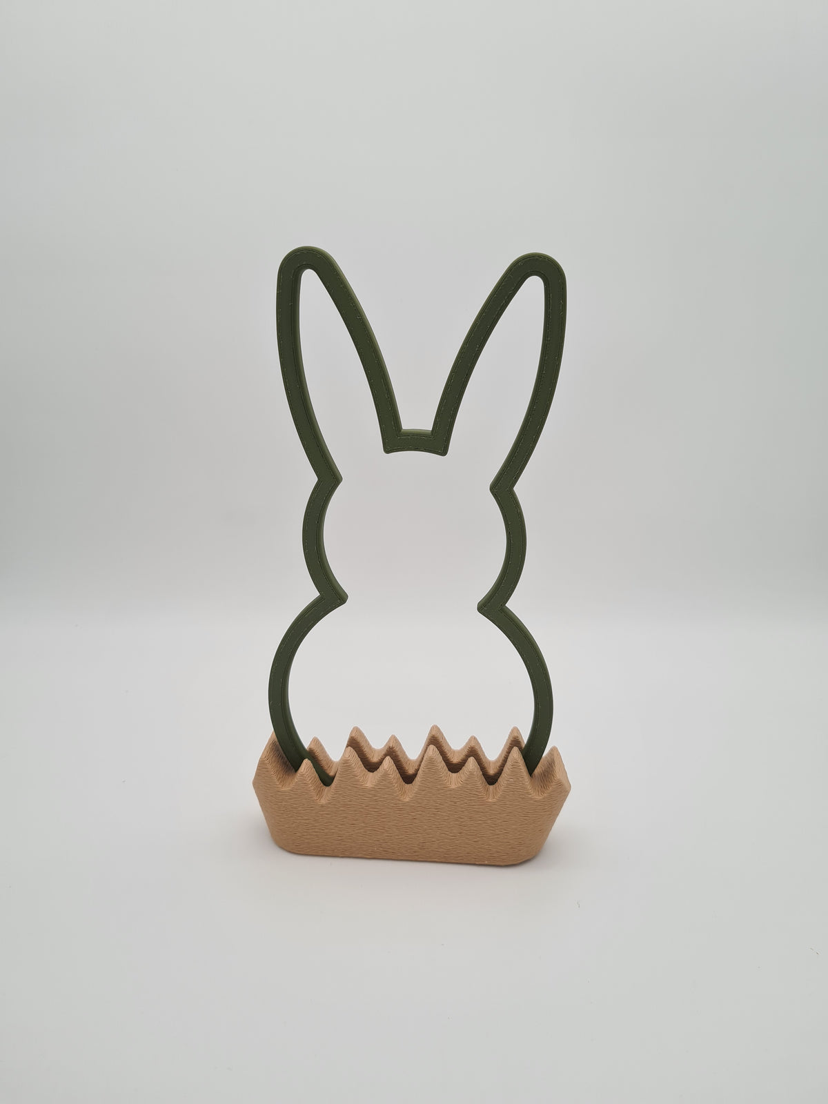 Osterhase „Outline“ groß in Dark Green mit Sockel in Latte Brown – 3D-Druck aus PLA von print3design