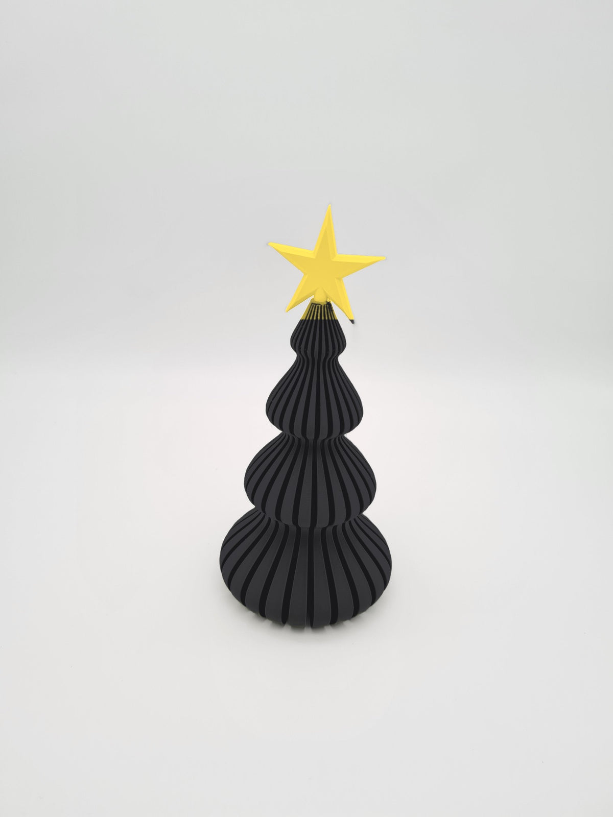 Deko-Weihnachtsbaum in Charcoal mit Stern in Lemon Yellow, 19,5 cm – Weihnachtsdeko aus mattem PLA, 3D-Druck von print3design