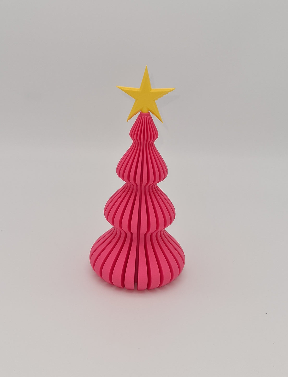 Deko-Weihnachtsbaum in Hot Pink (als Sonderfarbe erhältlich) mit Stern in Lemon Yellow – Weihnachtsdeko aus mattem PLA, 3D-Druck von print3design