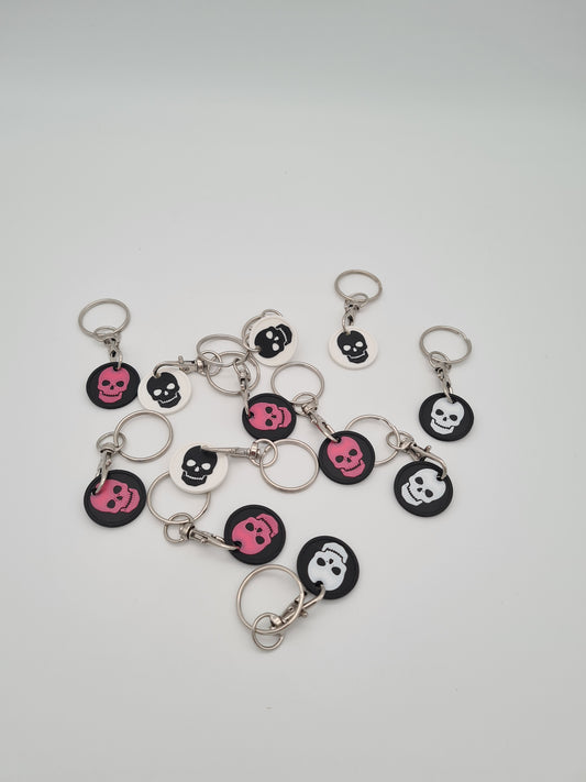 Schlüsselanhänger Einkaufwagenchip mit Totenkopf Symbol