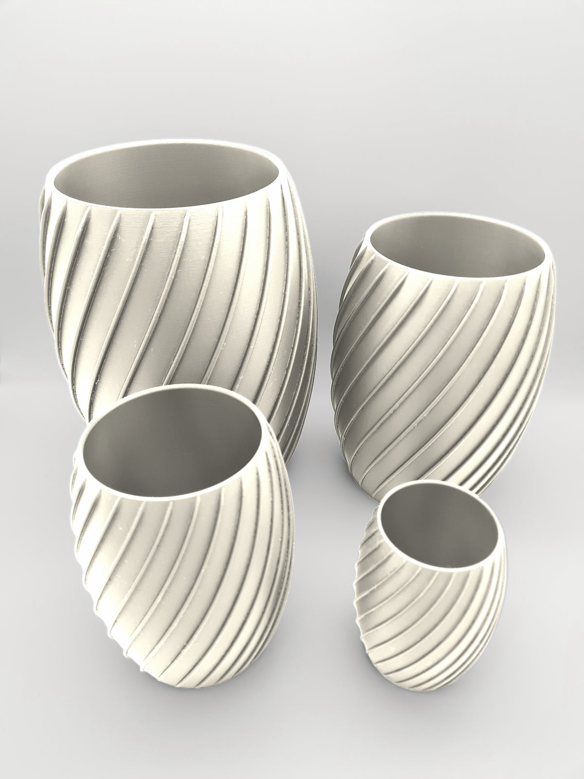 3D-gedruckte Design-Vase „Barrel“ in Bone White aus mattem PLA – Wohndeko von print3design